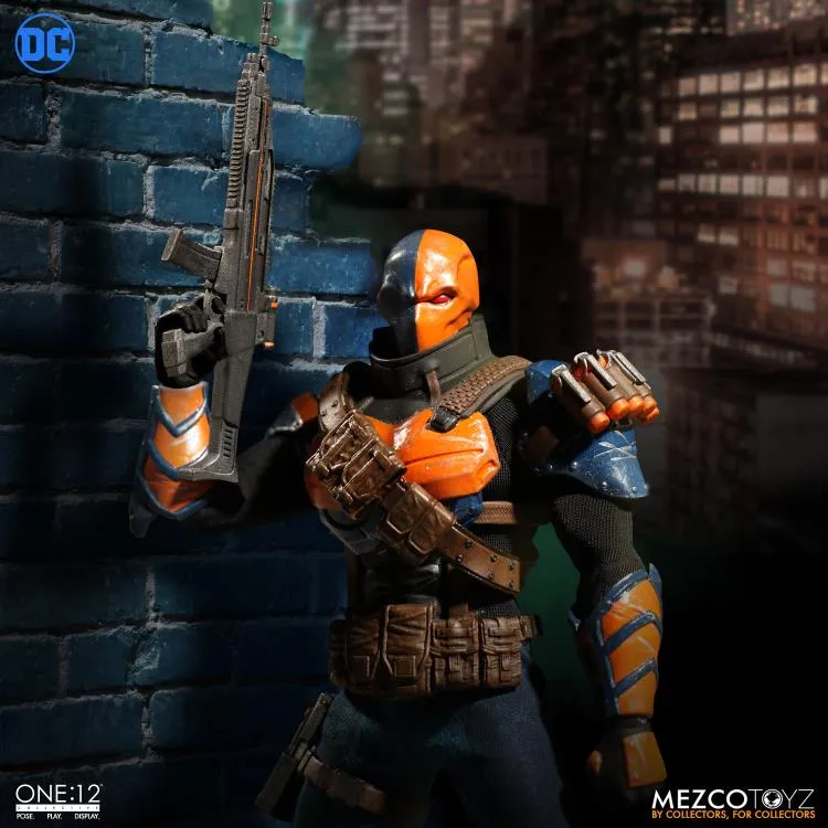 Mezco Toyz ONE:12 Collective: Deathstroke Action Figure